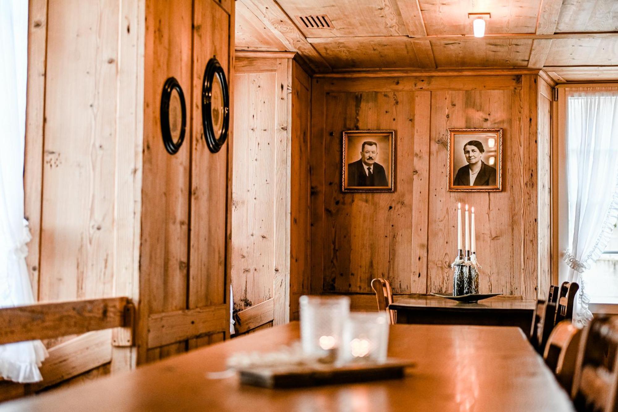 Gasthaus Zum Bauernhof Oberlunkhofen ภายนอก รูปภาพ