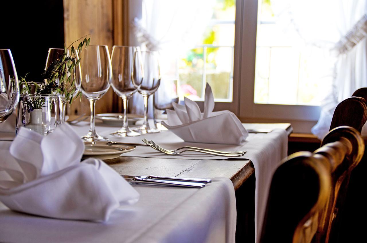 Gasthaus Zum Bauernhof Oberlunkhofen ภายนอก รูปภาพ